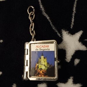 Alcázar de Segovia Tourist Book Charm